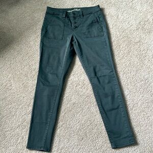Women’s Universal Thread Mid Rise Skinny pants